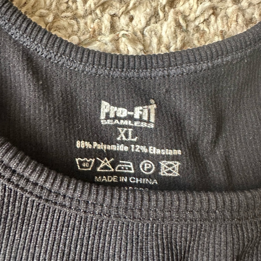 Pro-Fit Black Ribbed Tank Top - Picture 3 of 6